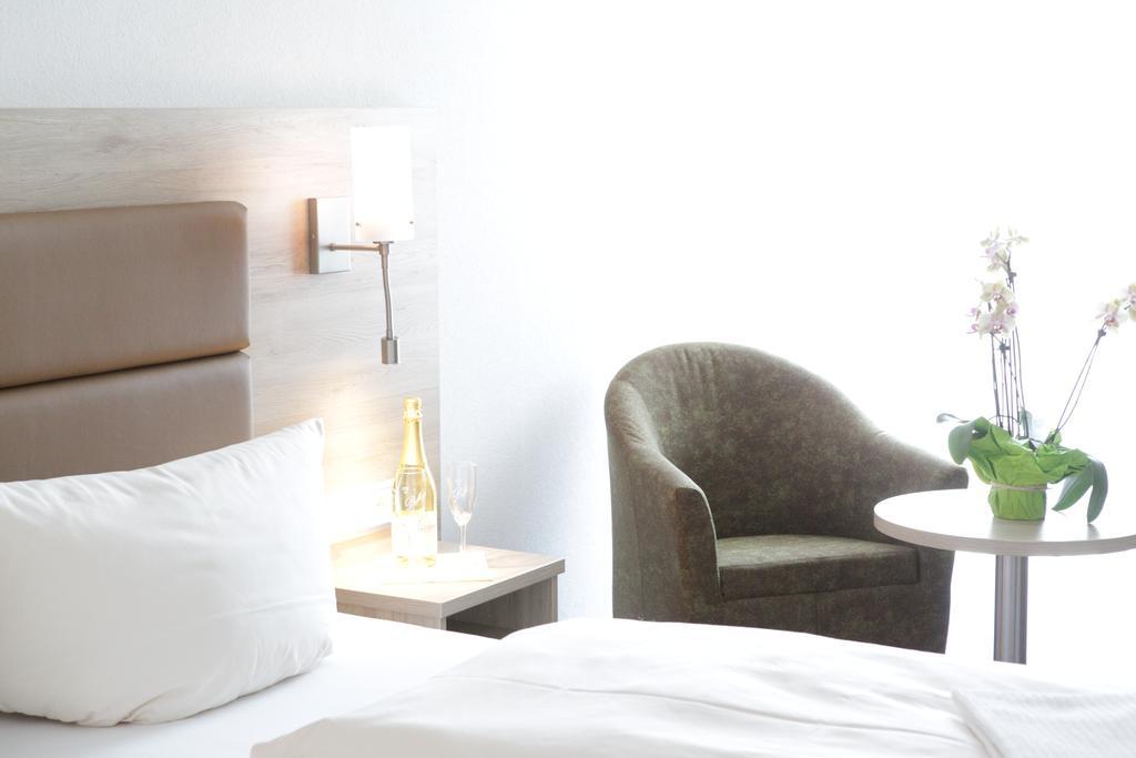 Landhotel Kueffner Pfedelbach Εξωτερικό φωτογραφία