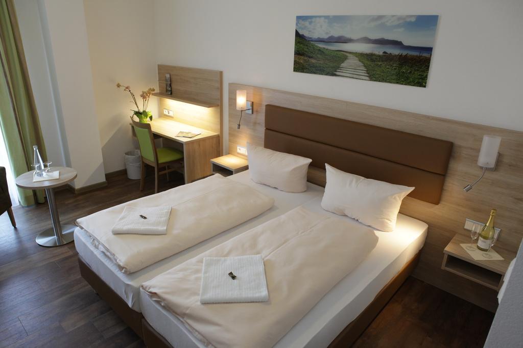 Landhotel Kueffner Pfedelbach Εξωτερικό φωτογραφία