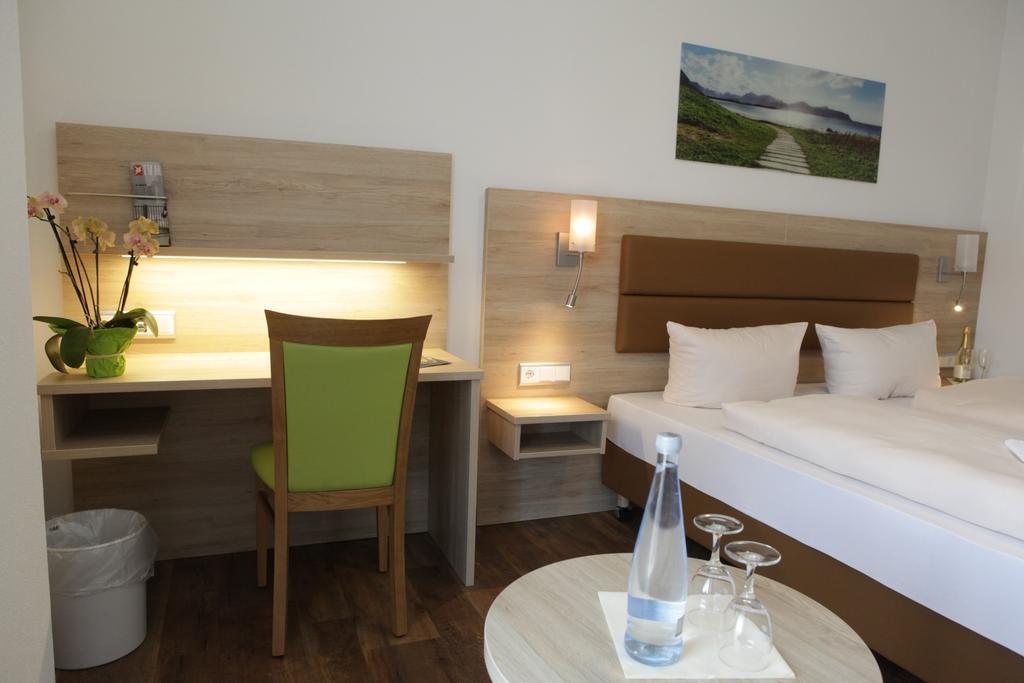 Landhotel Kueffner Pfedelbach Εξωτερικό φωτογραφία